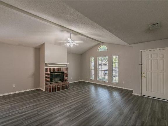 5th image of 8124 Spruce Valley Dr