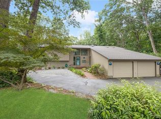 50 Huling Ln, East Greenwich, RI 02818