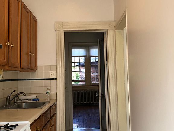 3rd image of 511 Fairmount Ave Floor 2