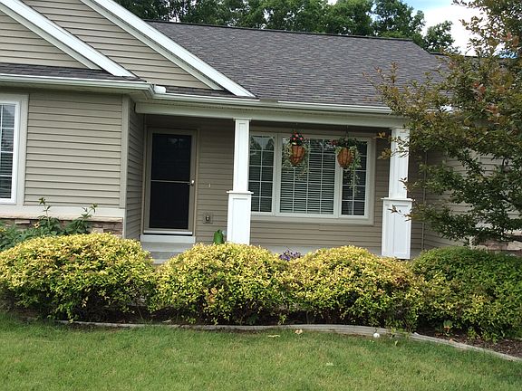 3rd image of 945 Anita Ave NW