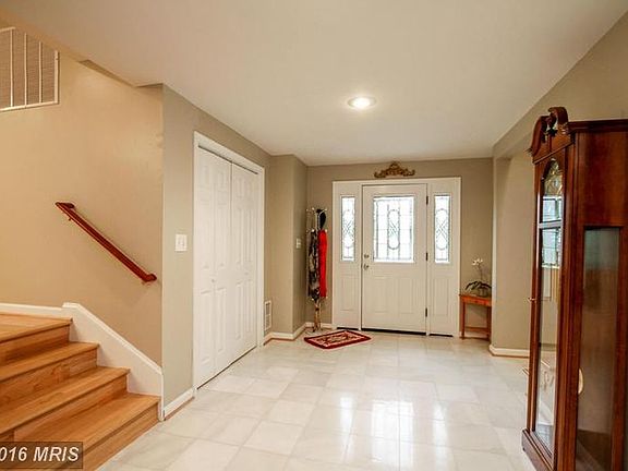 3rd image of 7436 Masonville Dr