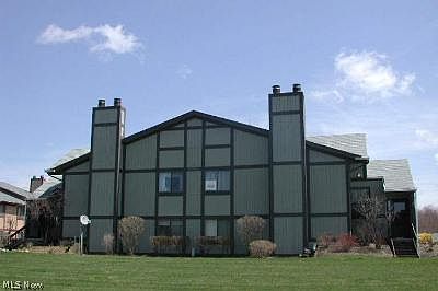 1st image of 8982H Portage Pointe Dr