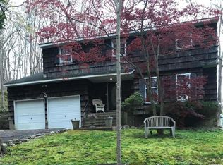 68 N Country Rd, East Setauket, NY 11733