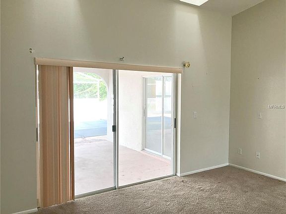 2nd image of 2887 Picadilly Cir