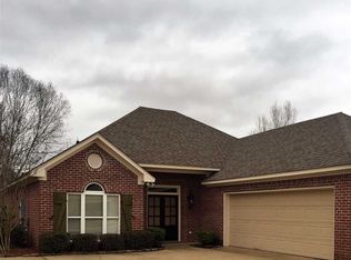 114 Oakleigh Dr, Clinton, MS 39056