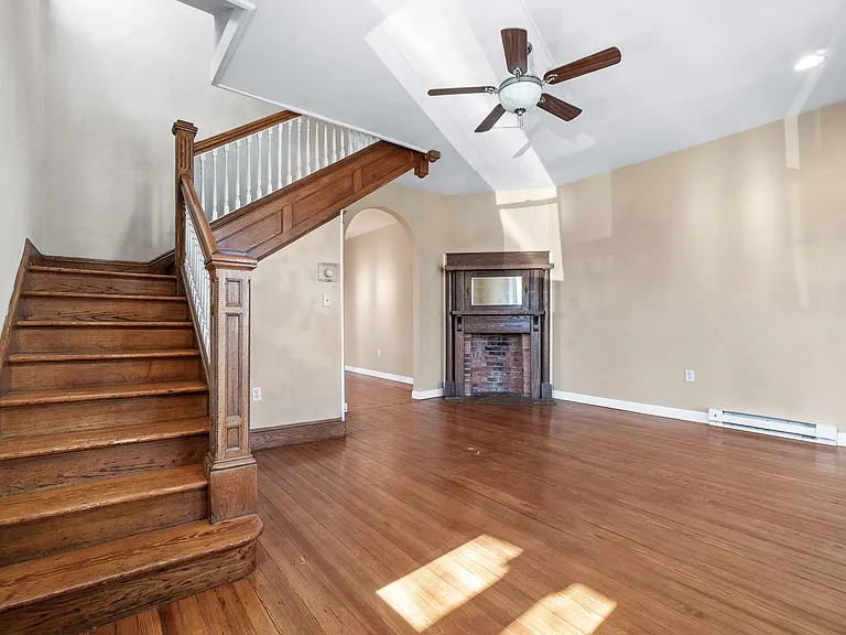6642 Jefferson Blvd #B — Photo 1