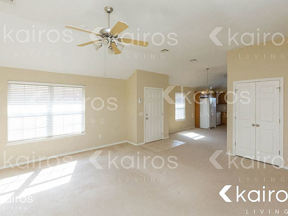 4th image of 825 Beaumont Sq