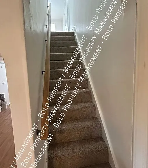 512 Maple St — Photo 9