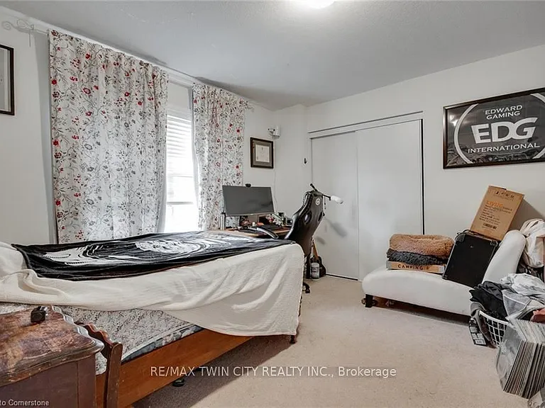 18 Blue Oak St — Photo 24