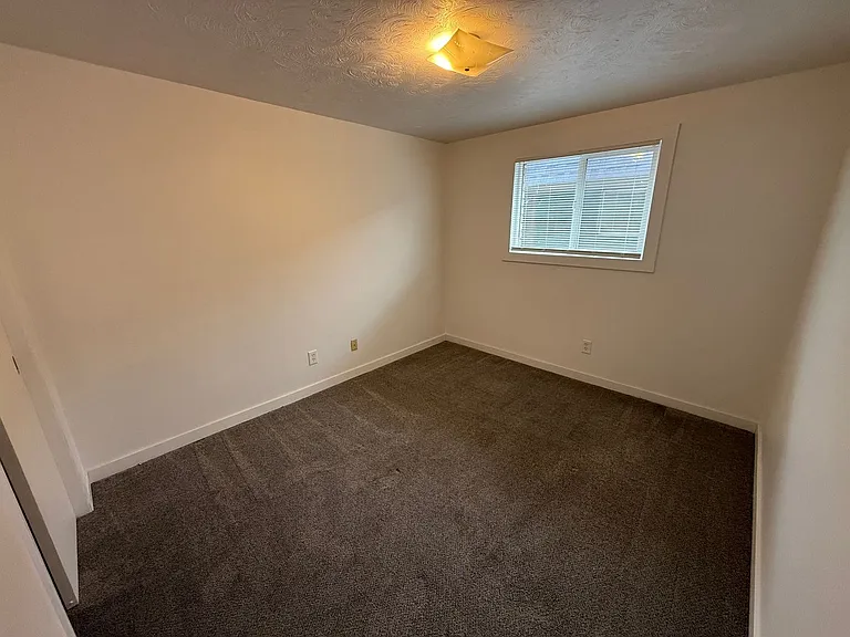 911 E Indiana Ave Apartments! — Photo 11