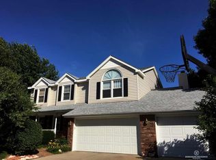 4611 Happy Hollow Ct, Lincoln, NE 68516