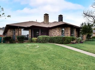 325 Bryant Ln, Cedar Hill, TX 75104