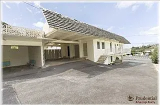 Building Photo 3