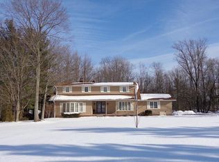 12247 Shiloh Dr, Chesterland, OH 44026