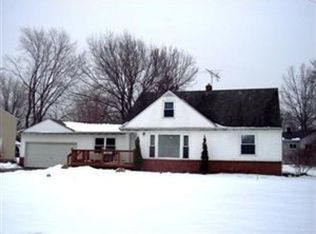 7182 Hawthorne Dr, Mentor, OH 44060