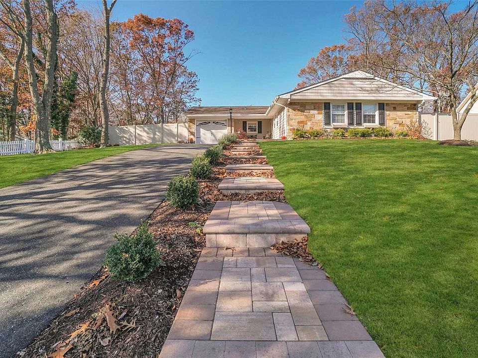 1st image of 134 Sycamore Cir