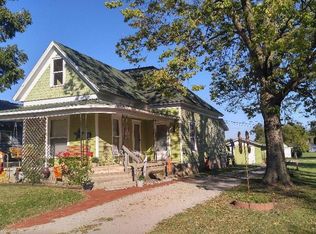 612 N Washington Ave, Chanute, KS 66720