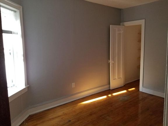 5th image of 1821 S California Ave