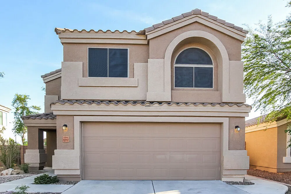 4 bed, 2.5 bath, 1949 sqft, $2,105 — Photo 1