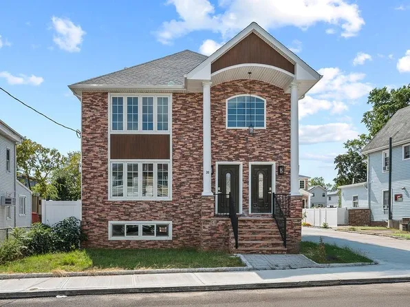 30 Church Ave, Staten Island, NY 10314