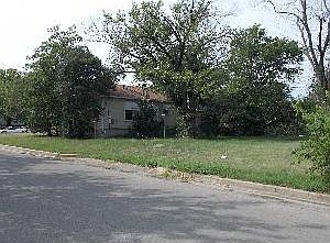 2nd image of 1300 W Beddell St