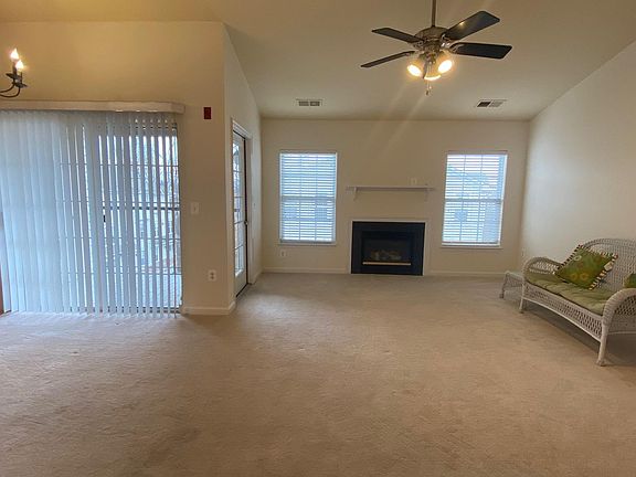4th image of 11575 Cavalier Landing Ct Unit 401
