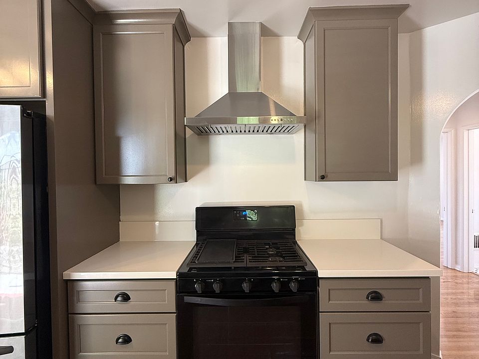 1st image of 2153 Valentine St #2153
