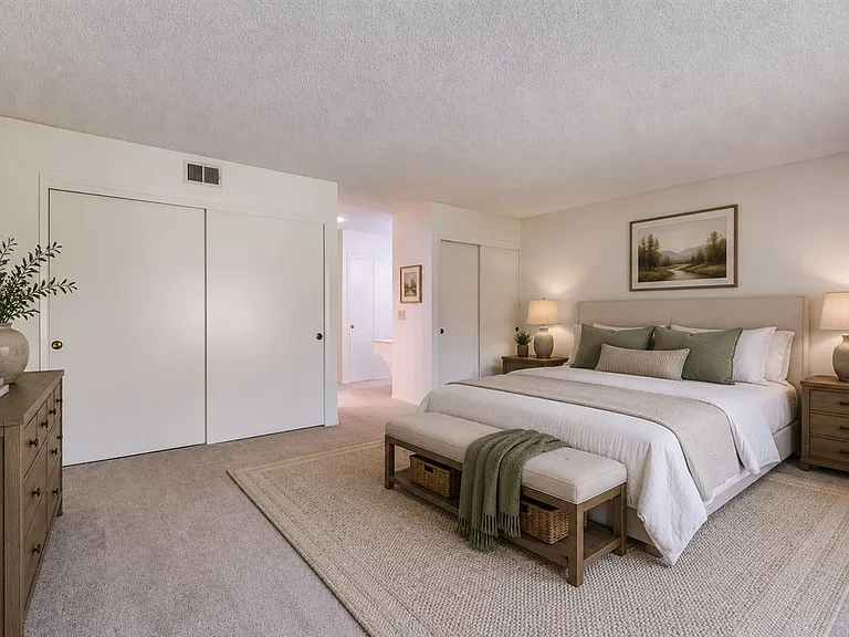 18 Stanford Cir — Photo 24