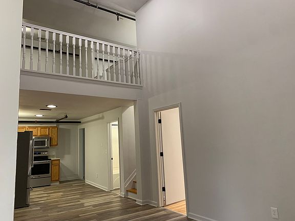 2nd image of 122 Miami St #10