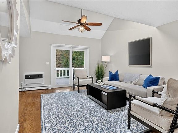 4th image of 14 Cedarledge Vlg Unit 14
