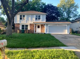 2204 Camelot Ct, Altoona, IA 50009
