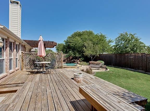 4th image of 10448 Whispering Pines Dr