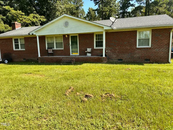 5420 Shipman Rd, Hope Mills, NC 28348