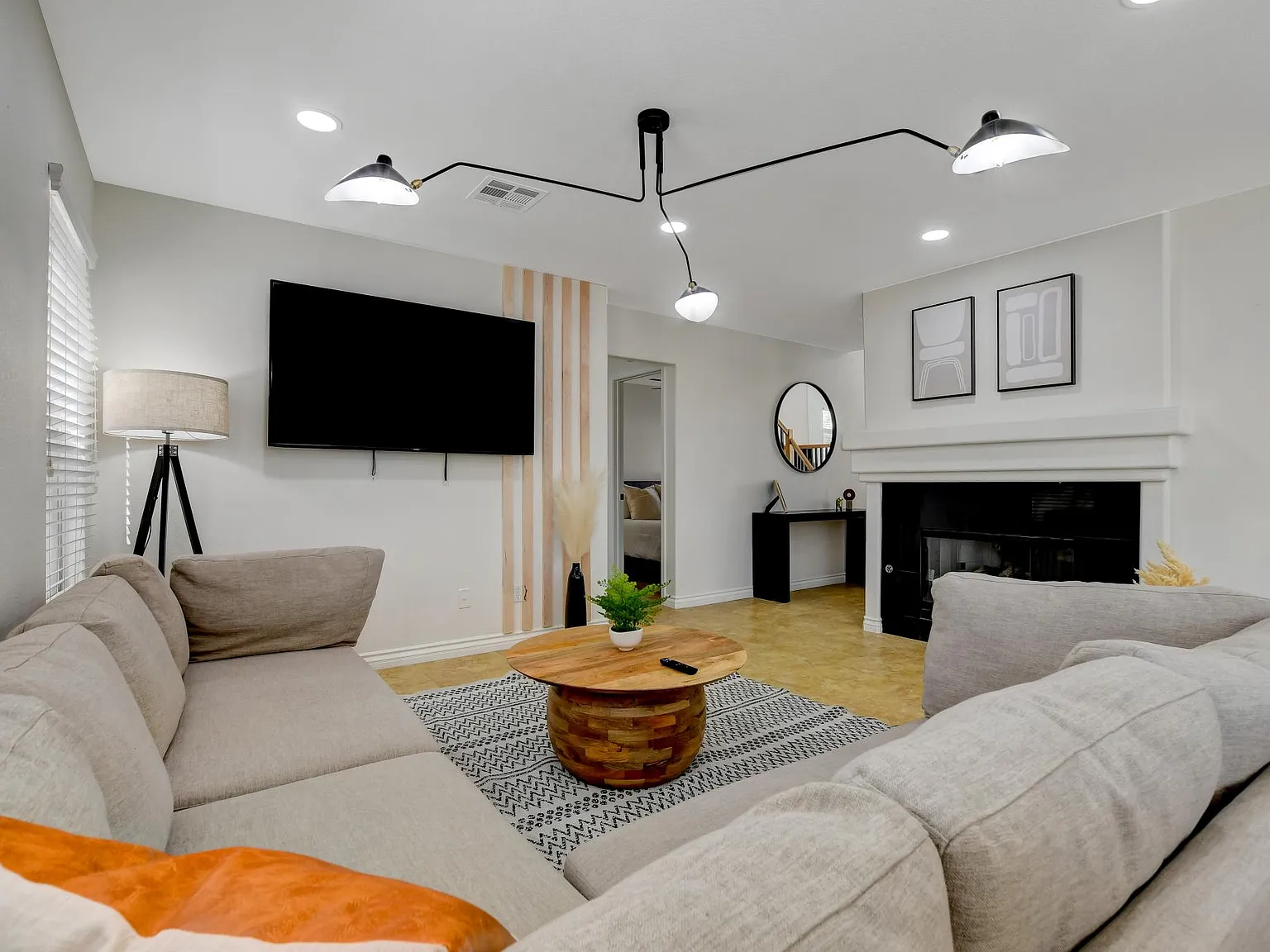 457 Compo Ave — Photo 4