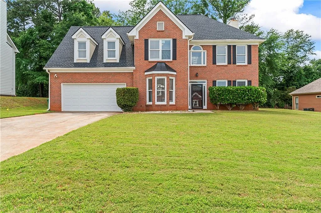 4 bed, 2.5 bath, 2912 sqft, $2,890 — Photo 1