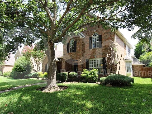 2nd image of 3616 Banks Cir
