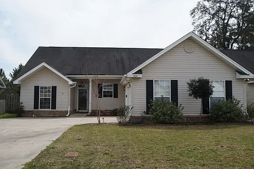 824 Laurel Hill Cir Photo 1