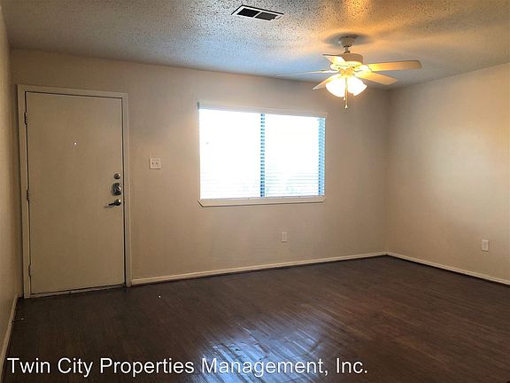 4th image of 302 Richards St #A