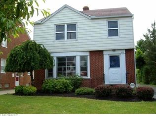 4470 Baintree Rd, University Heights, OH 44118