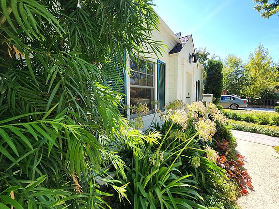 4th image of 54 Churchill Ave