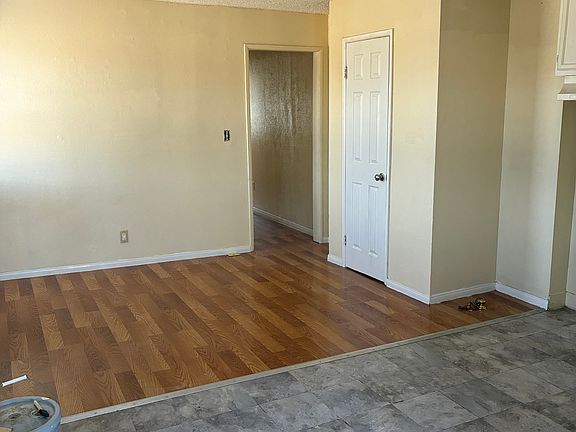 4th image of 1066 W 5th St #D