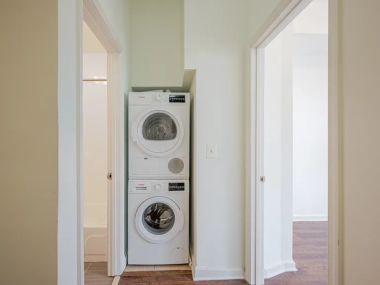650 D St SE #2 — Photo 11