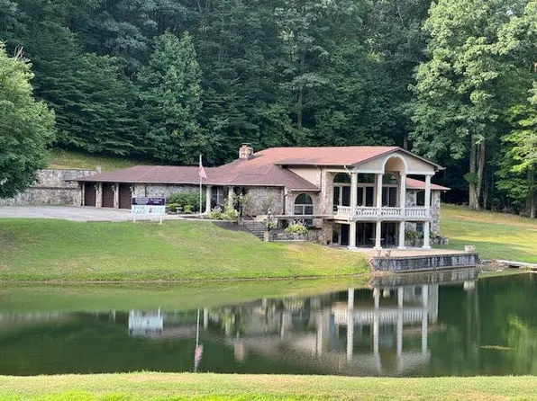 4258 Route 136, Greensburg, PA 15601