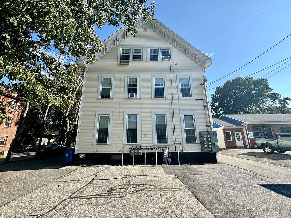 1st image of 252 Woodford St APT 1