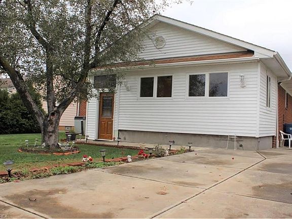3rd image of 10965 Glamer Dr