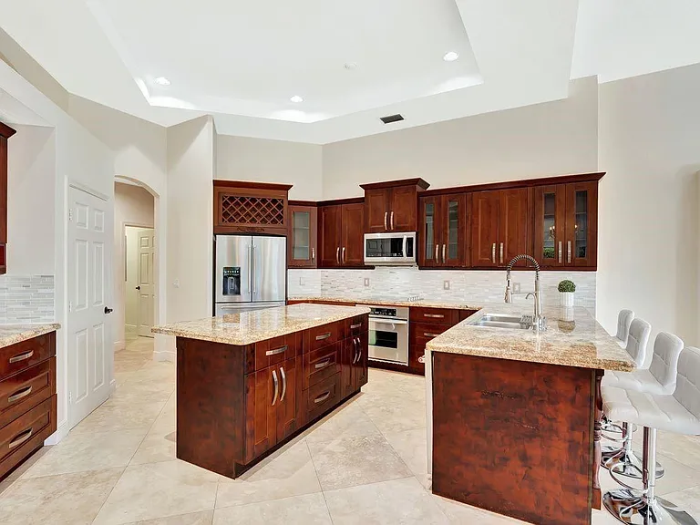 2491 Eagle Run Dr — Photo 24