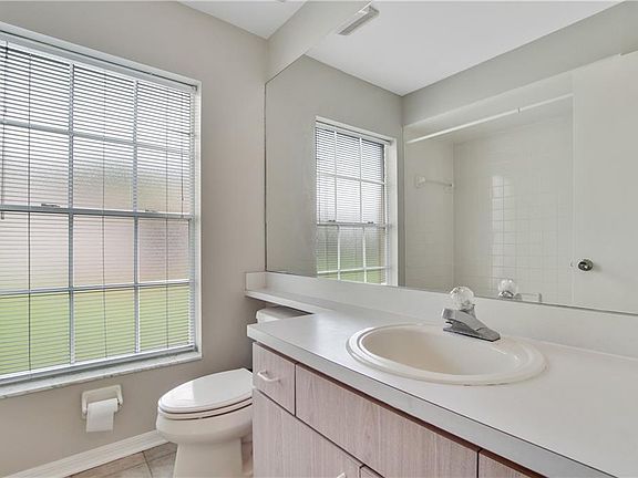 3rd image of 1611 Sand Hollow Ln