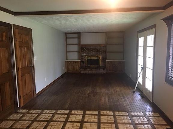 3rd image of 3956 Platte Ave