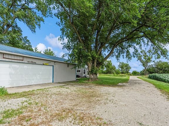 4th image of 11213 Orchard Ave