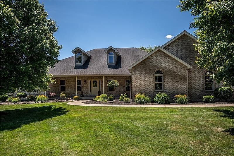 1st image of 682 Lorenwood Dr